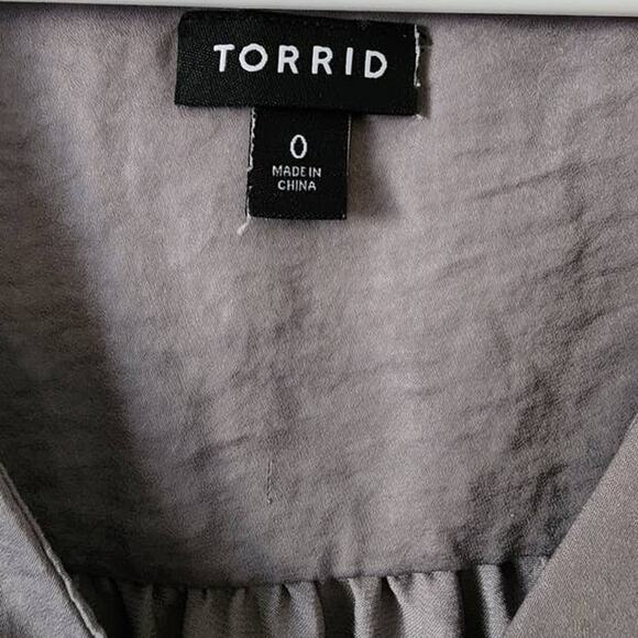 Torrid Charmeuse Frost Grey Tank 0 Large - Picture 5 of 10